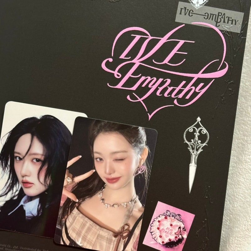 Girl Group Album Unboxing: IVE's 3rd Mini Album, IVE EMPATHY (Regular Edition, You ver.)