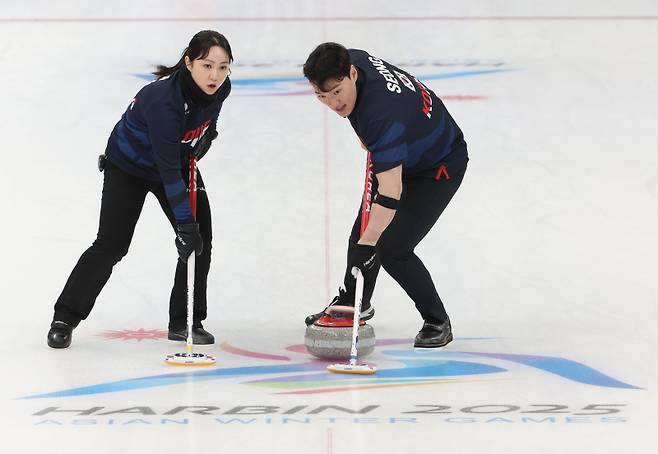 대한민국 <b>컬링</b>, <b>한일전</b> 승리! 동계아시안게임 2연승 질주!!