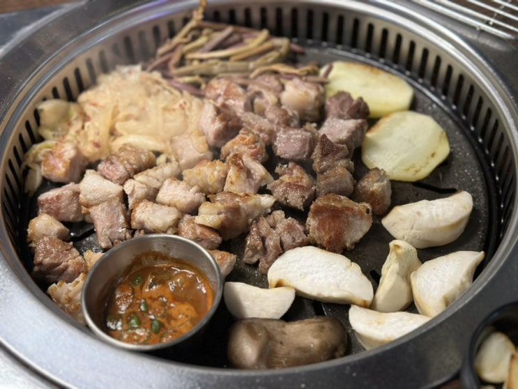  대구 신암동 된장찌개 무한리필 고깃집 용성상회