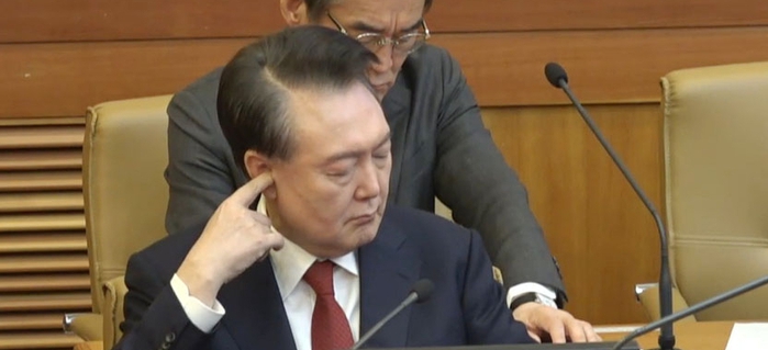  헌재 탄핵시계는 째깍째깍… 이번 주 尹 변론 종결될까