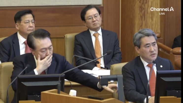 <b>헌재</b> “<b>검찰 조서</b>, 당사자 부인해도 증거 가능”...당사자가... 