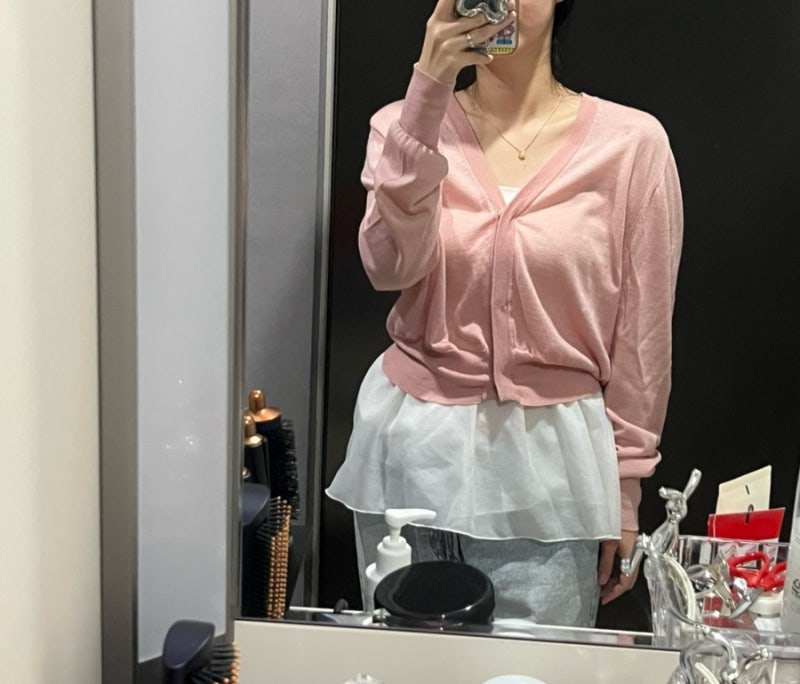 런던레이스 러플 레이어드 프릴 탑 활용 니트 가디건 코디