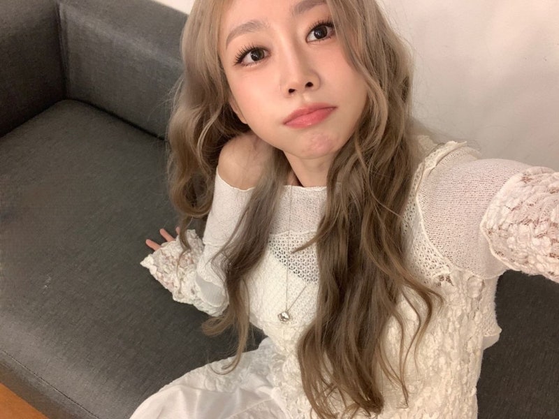 [러블리즈 서지수] 오늘은 어디서든 밝게 빛나는 지수 생일입니다