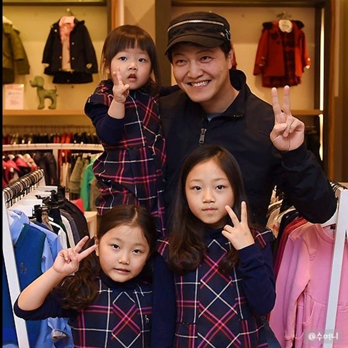 정웅인 딸 첫째 세윤, 둘째 소윤, 막내 다윤 아빠 리즈와 똑 닮은 성장 근황