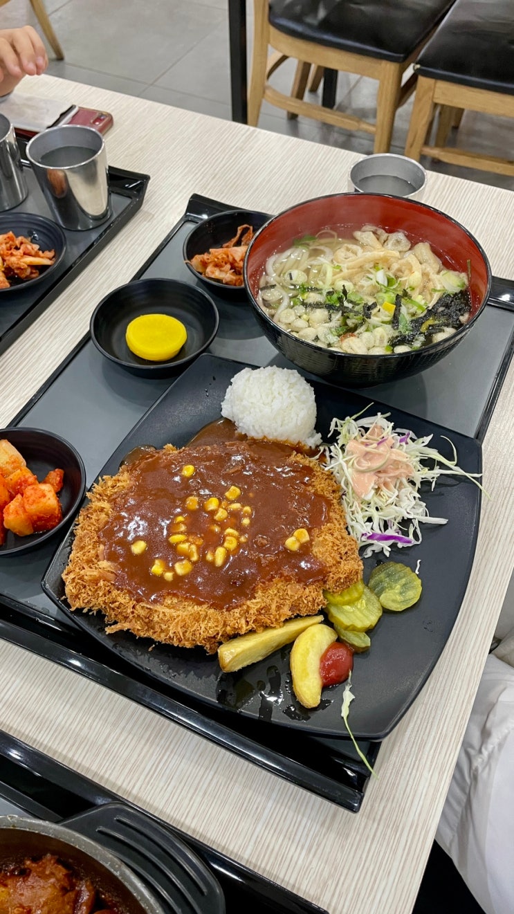 천등산휴게소 제천방향 SPC 하이면 돈가스 우동 정식