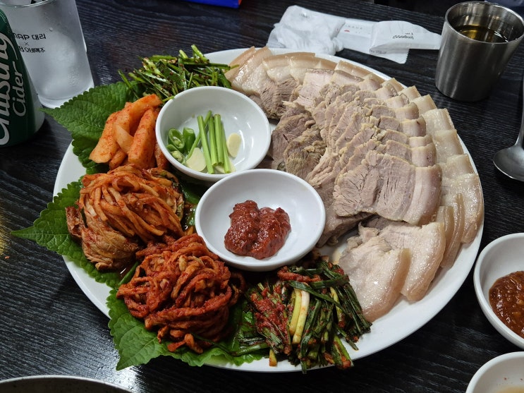  강남역 맛집 / 보쌈 들기름막국수 [청류벽]