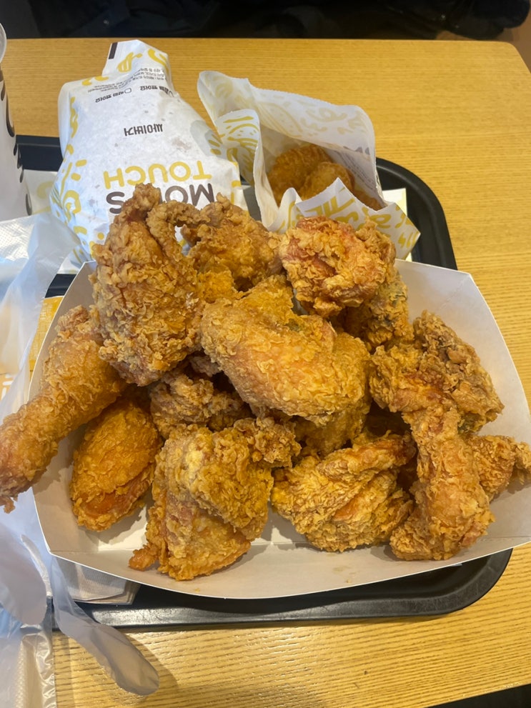  맘스터치 치킨 14,000원?? 내돈내산 가성비 치킨