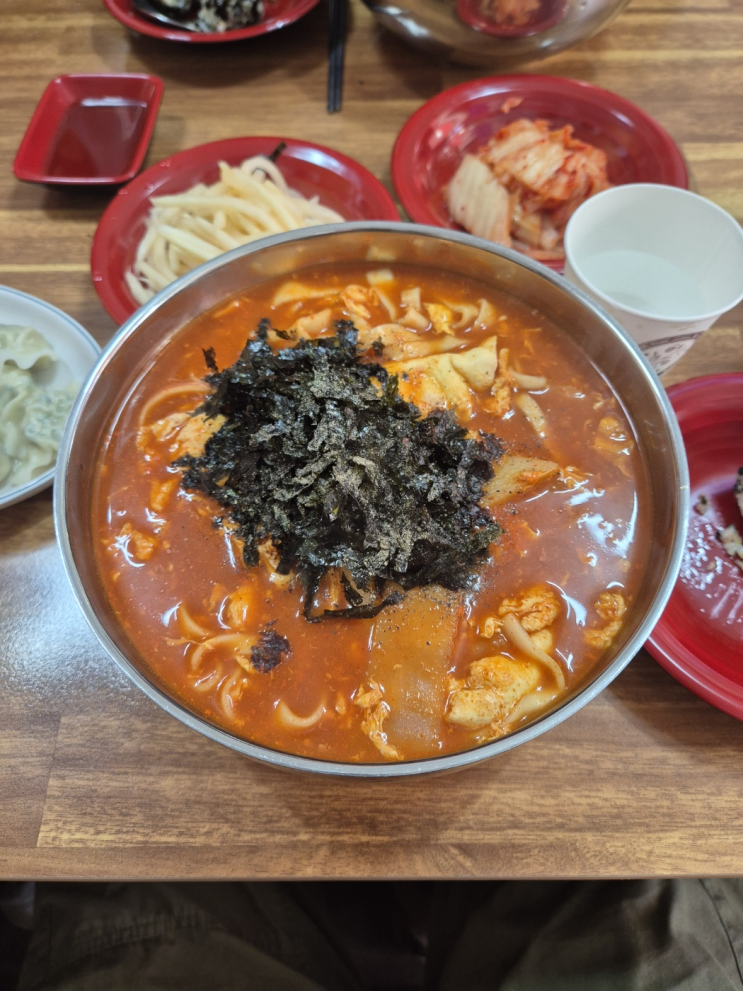 [송파구 석천동] 장칼집 (28번째 방문, 이번에는 물만두를 국물에 넣어 만두국으로 먹어보았다)