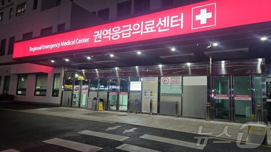 8살 <b>김하늘양</b> 살해(<b>사망</b> 현장... 휴업/또 발생한 교내흉기<b>사건</b>
