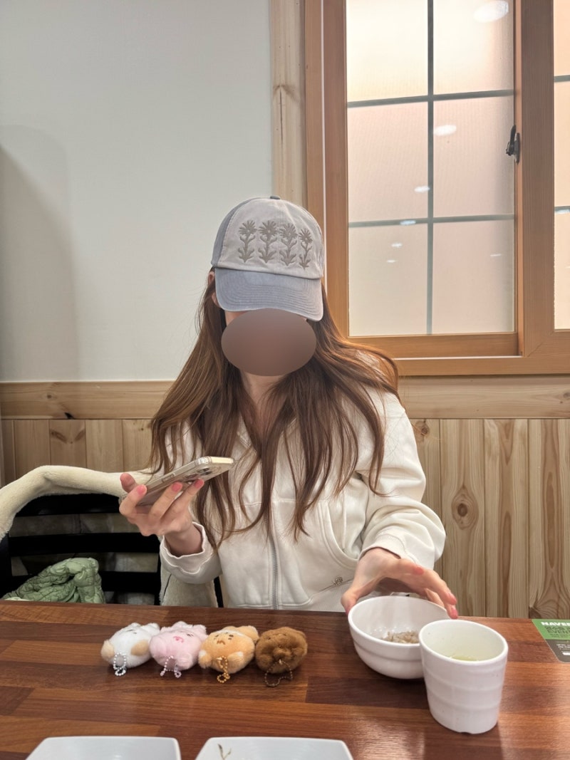 데이식스 원필 모자 / 더콜디스트모먼트 필민수