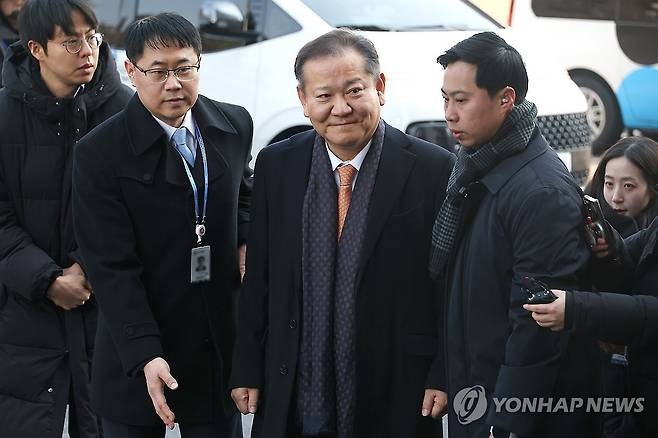 <b>이상민</b> 전 행안부 장관... 탄핵심판에서 '<b>단전</b>·<b>단수 지시</b>' 부인