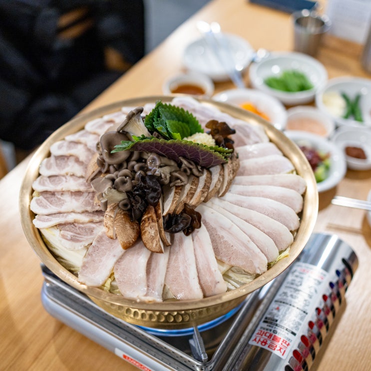  [서울교대맛집] 깔끔한 돼지고기 수육, <유성옥 서초본점>