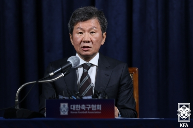 <b>정몽규</b>, 대한<b>축구협회장 4연임</b> 도전, 법원 결정이 변수 될까?