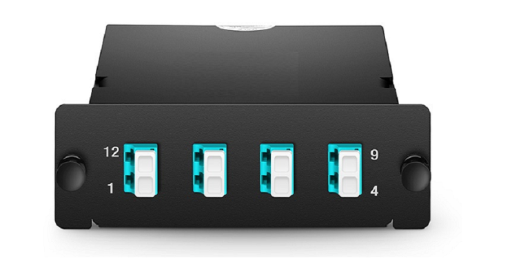  MTP LC Cassette, OM4, 8Fiber, MTP8 to 4 x LC Duplex