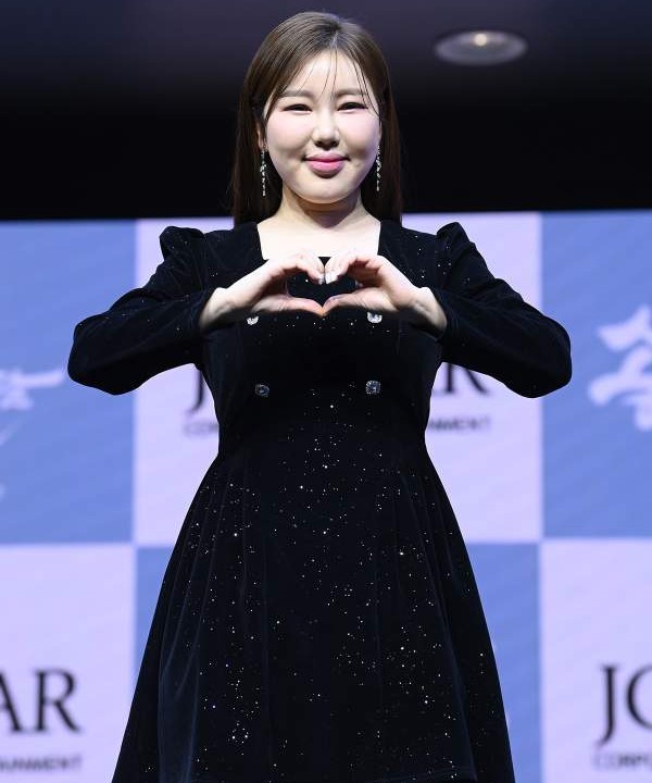 <b>송가인</b>, 3년 만의 <b>컴백</b>! 새로운 앨범 ‘가인;달’로 돌아온... 
