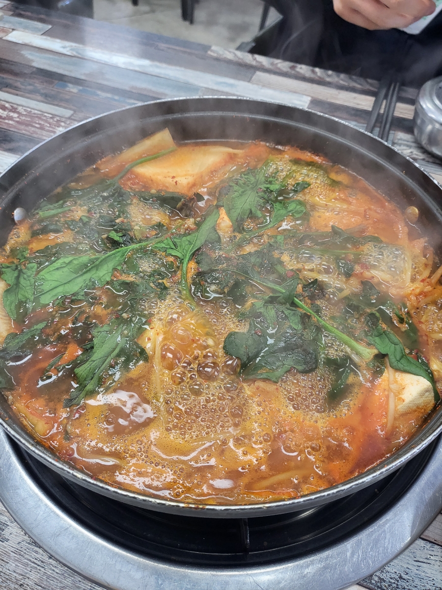 얼큰동태시원굴국밥 사진 6