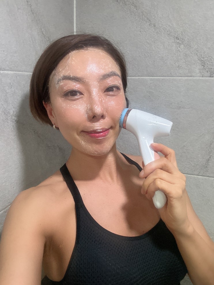  "피부과 대신 뉴스킨 루미스파? 탄력·모공·각질까지 한번에 관리하는 법"