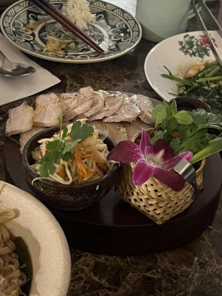  압구정 도산 맛집 추천, 깔끔한 태국 음식 맛집 롱씨암
