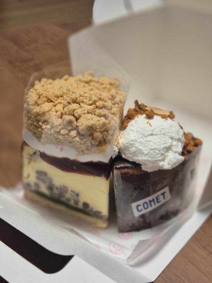  [구디 베이커리 카페] '코멧(COMET)' 치즈케이크 휘낭시에 맛집