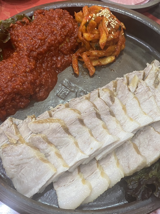  주기적으로들려줘야하는 원주항아리보쌈돌돌이김치