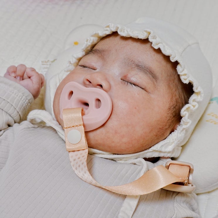 올 실리콘 마카롱 공갈젖꼭지 아기가 좋아하는 모윰 국민 쪽쪽이