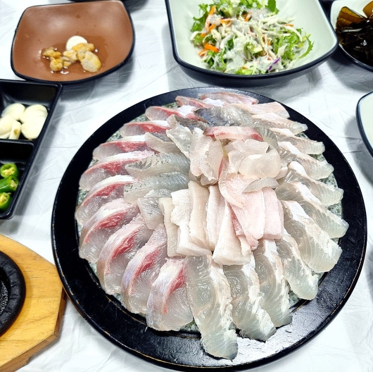  율하2지구 회가좋다 스끼 잘나오는 횟집