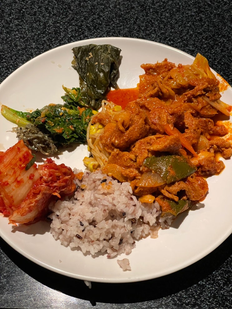  서초구 한식뷔페 통속으로  (점심 한정 운영)
