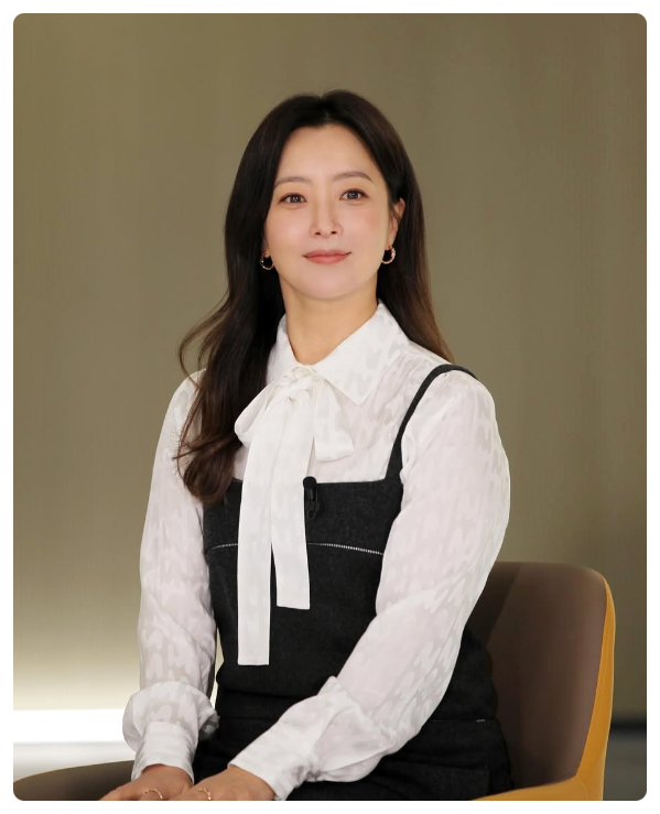배우 김희선 나이 인스타 근황 프로필 소속사 딸 MBTI