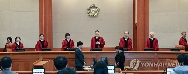 국힘 45.9%·민주38.7%... 국민 절반, 헌재 '우리법연구회' 재판관 탄핵 영향 有