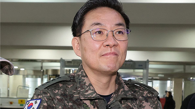 끌어내라 , 지시 받았다 고 <b>조성현</b> 수방사 <b>경비단장</b> 진술