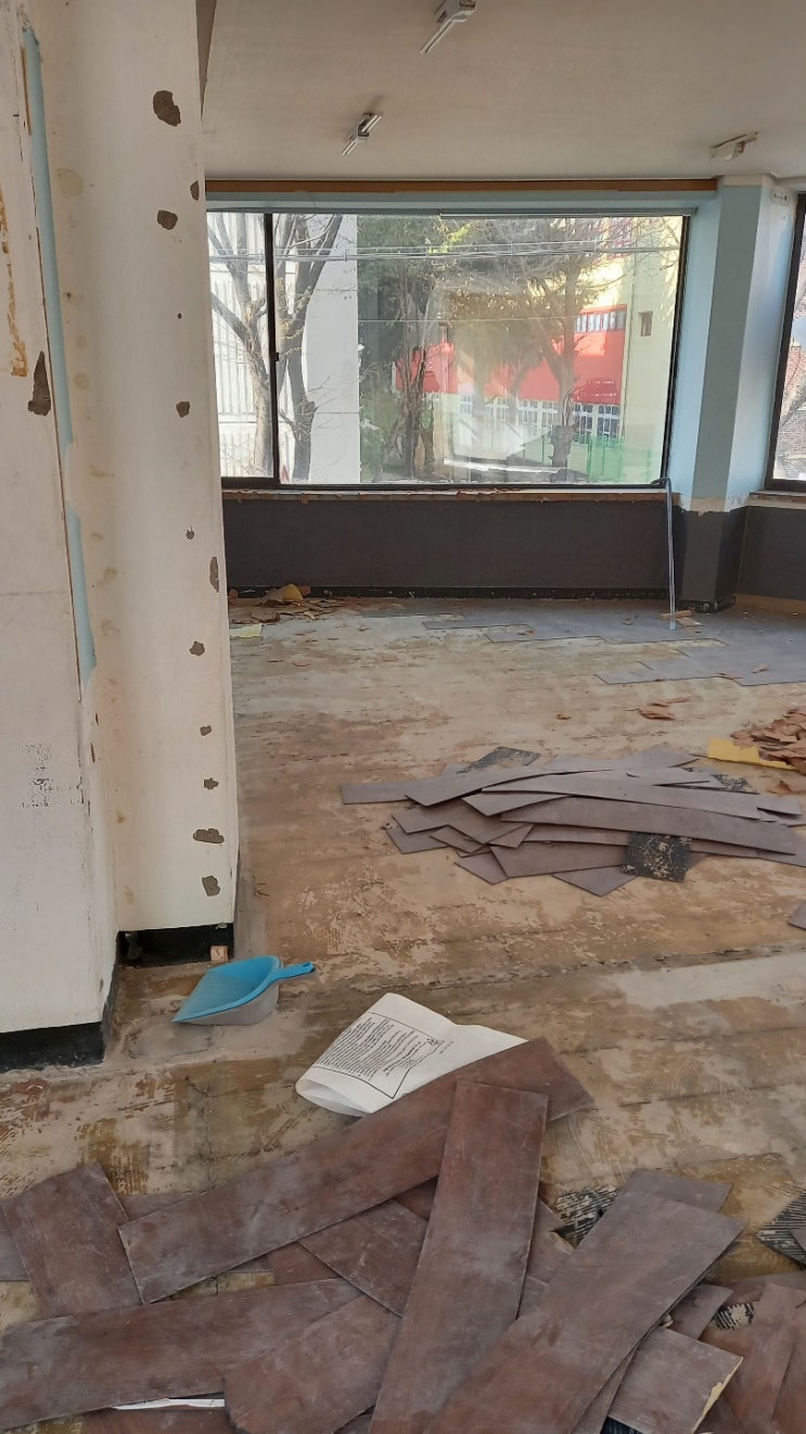  대구철거 데코타일철거 바닥샌딩 바닥면갈이 공사