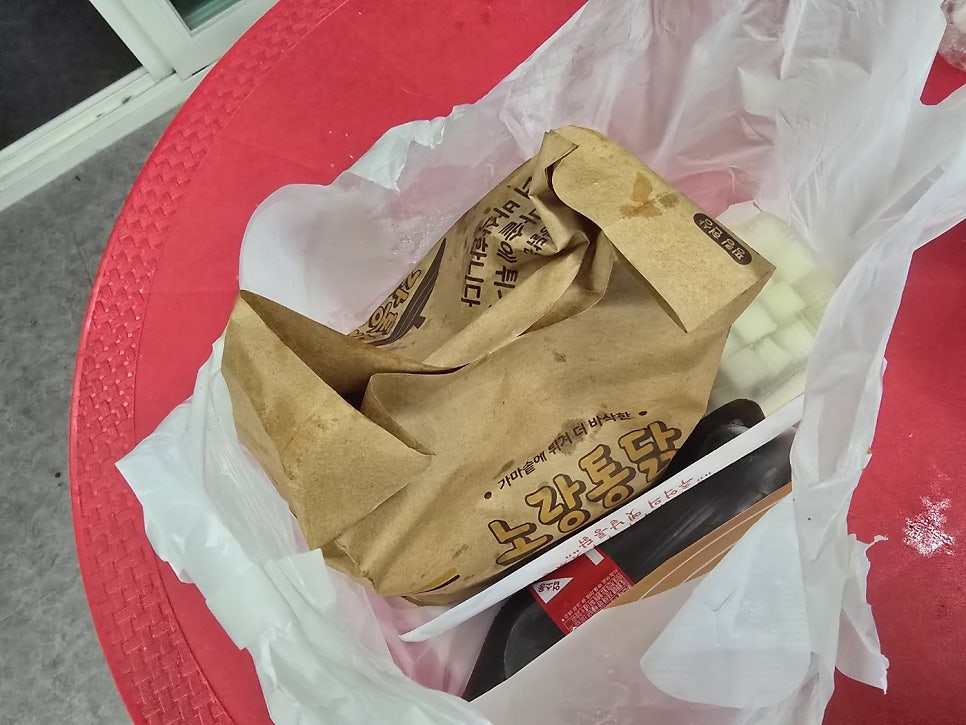 노랑통닭 진월점 사진 2