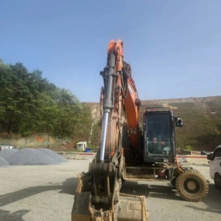 두산 DX140W5K 2020년식 8600만원 판매합니다. 두산 DX140W5K 2020년식 8600만원 판매합니다.