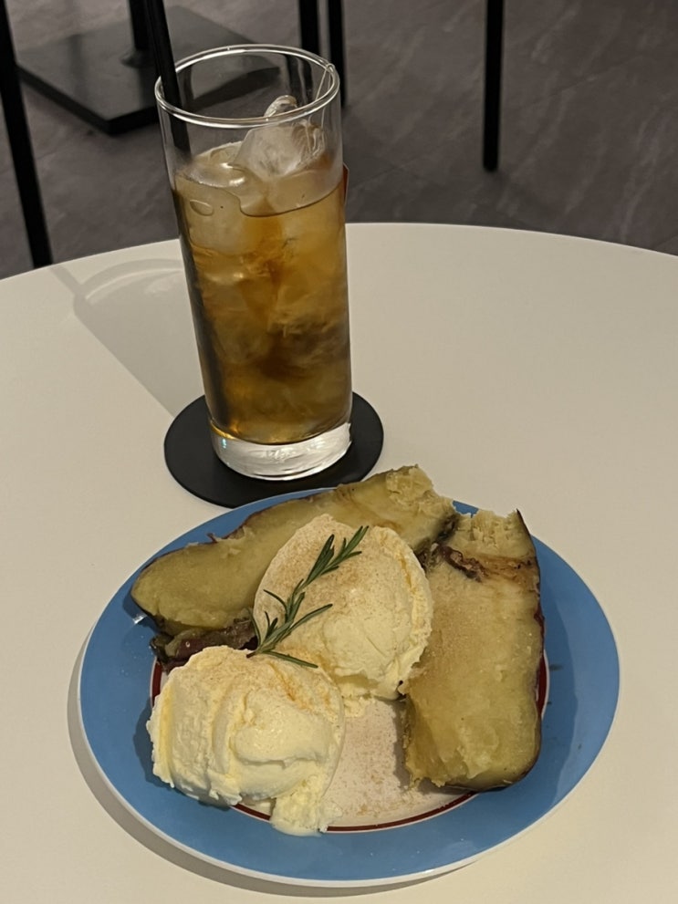  [뚝섬] 성수 분위기 좋은 디저트 맛집 카페 뉴앳던(NEW AT DAWN) 내돈내산 솔직후기