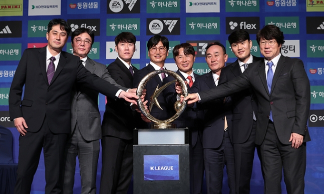 '배신이냐 복귀냐' FC<b>안양</b>과 FC<b>서울</b>의 <b>연고지</b> 정통성 공방