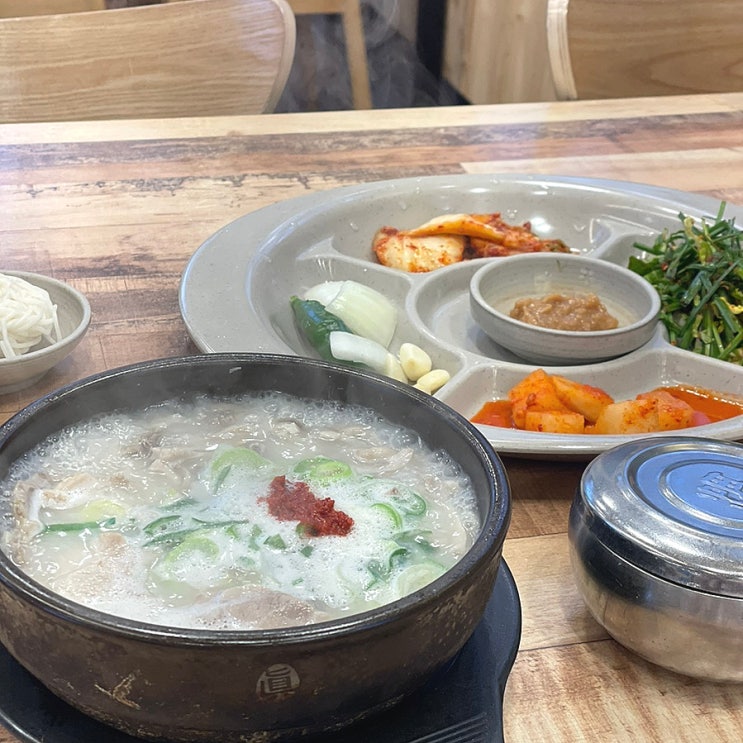  부산 서면 국밥집 밀양순대돼지국밥 : 간단하게 혼밥하기 좋은 곳