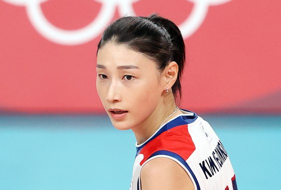  역대 최고 여자 배구 선수 김연경, 은퇴 발표