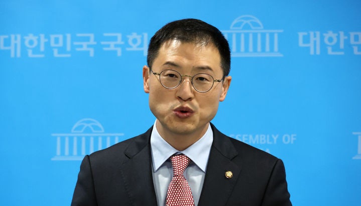 국민의힘 국회의원 <b>김상욱</b>... 경력 재산 "<b>울산시당</b>위원장 <b>사퇴</b>"