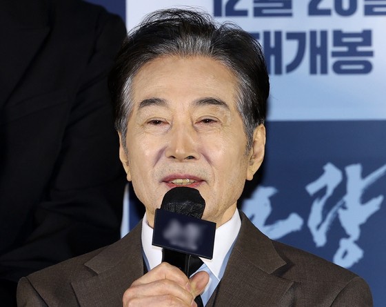 #알코올생존자. <b>백윤식</b>과의 분쟁은 끝.  #여가자와 전쟁은?
