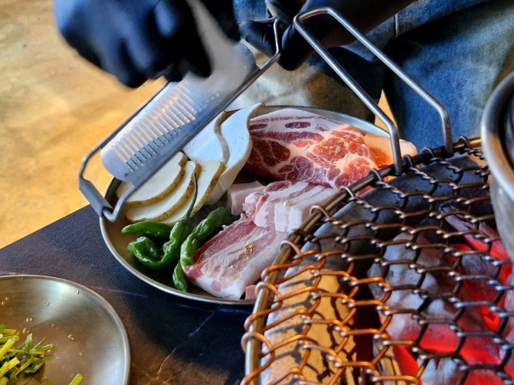  강릉 고깃집 금돈 돼지고기와  된장찌개의 조화 강릉 맛집으로 강력 추천