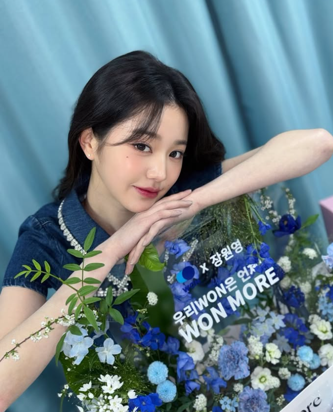 [<b>장원영</b>, 우리은행 모델 발탁] 금융권까지 섭렵한 <b>광고 퀸</b>!... 