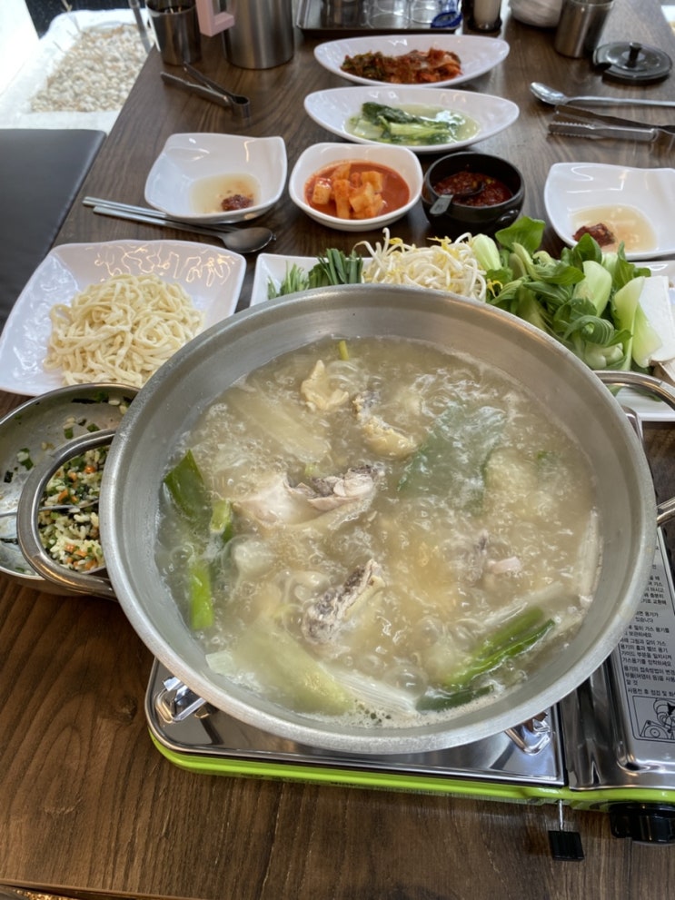  익산 닭삼백집 닭한마리샤브칼국수 풍요로운 양과 가성비 모현동 맛집 익산엄마랑저녁