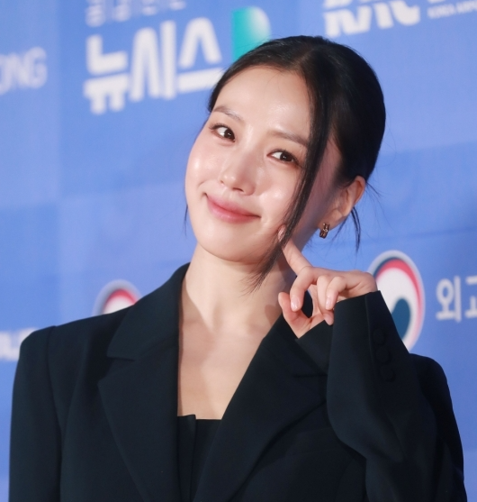 <b>고민시</b>는 자신의 생일을 맞아 서울아산병원에 <b>1억</b>원을 <b>기부</b>했... 