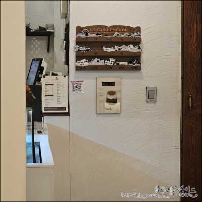 Cafe Mongtte Restroom — photo 1