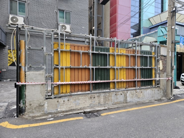  서울 강서구미니포크레인 호텔신축건물 옹벽철거 하스리 조적기초017크라샤 뿌레카 작업(허니미니중기)