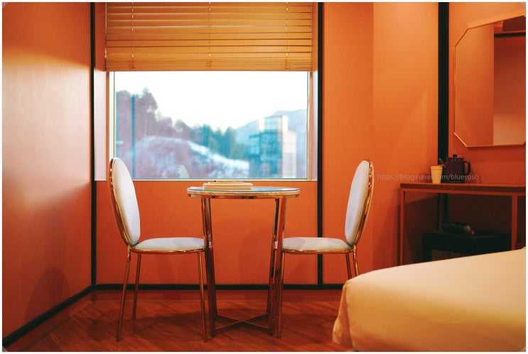  플레인호텔_ 춘천호텔추천 여자 혼자여행 북스테이 감성숙소 1인 숙박