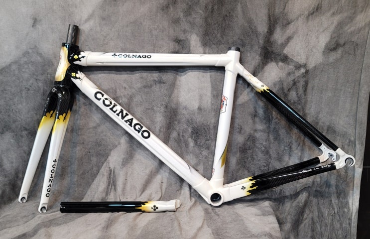  콜나고(Colnago) 카본 크랙 복원 스크레치 복원 커스텀 도색