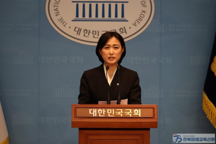 <b>하늘이법</b> 추진 놓고 정치권-교육계 '온도차" 더불어<b>민주당</b>, 교원... 