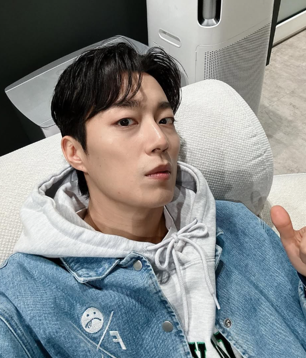 체대 남친상 윤두준 근황! 심장이 두준두준. jpg