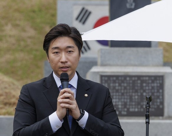 더불어민주당 국회의원 김용만 프로필 나이 고향 학력 경력 "백범 김구 증손자 김문수 사죄....